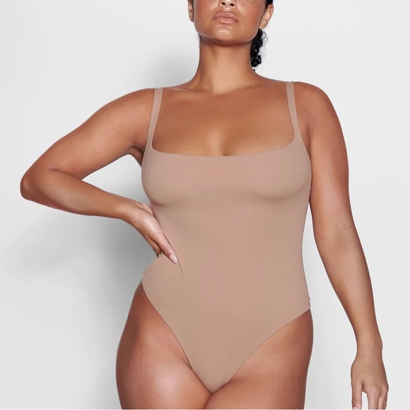 SKIMS Other - SKIMS Fits Everybody Bodysuit - Square Neck Thong Body suit - XL